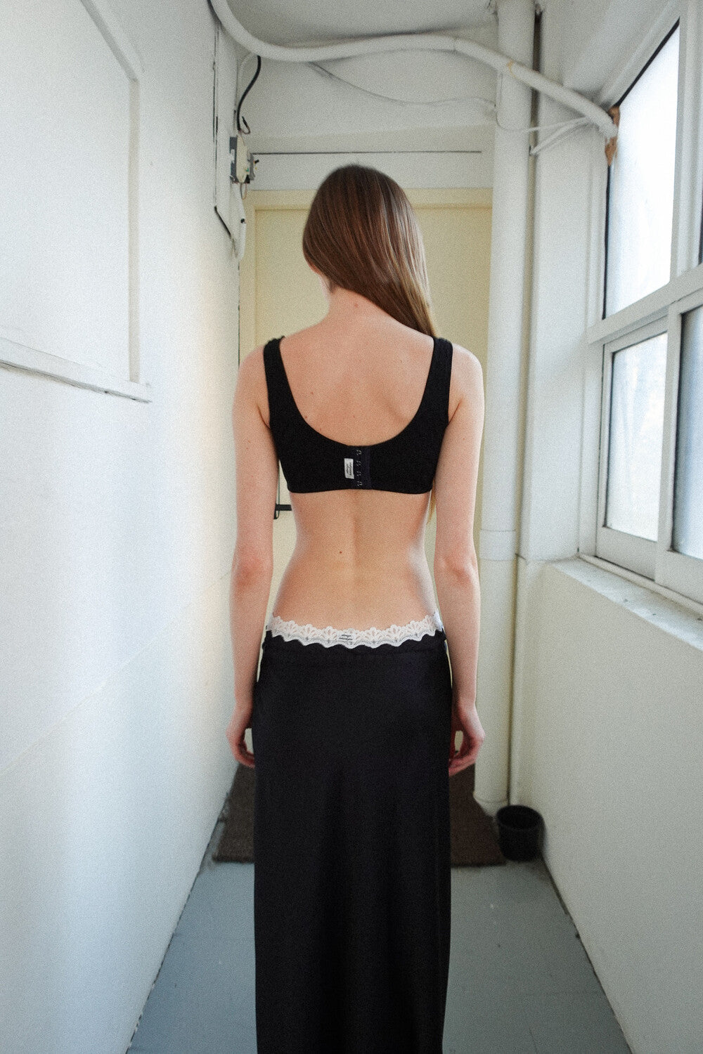 INDUSTRIAL GOSSAMER ONYX ON PEARL